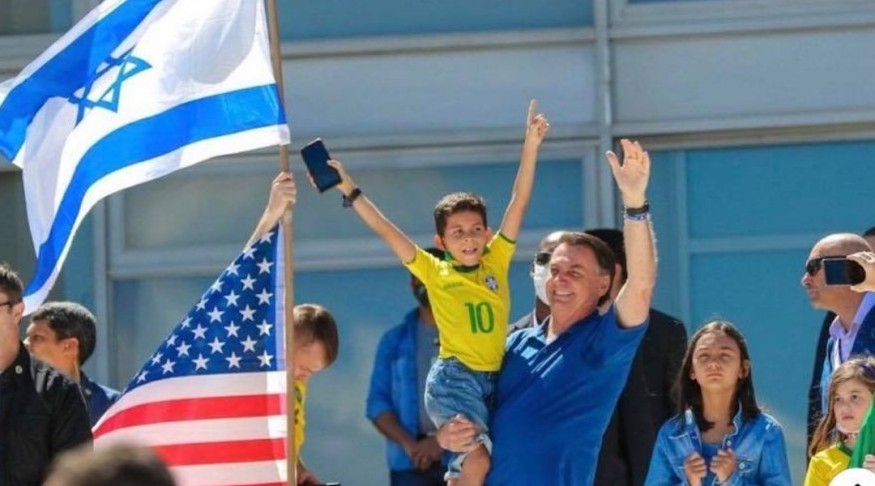 Jair Bolsonaro addresses a rally in Brasilia, Brazil, that called for dismantling the country's Supreme Court, May 3, 2020. (Quebrando o Tabu/Facebook)