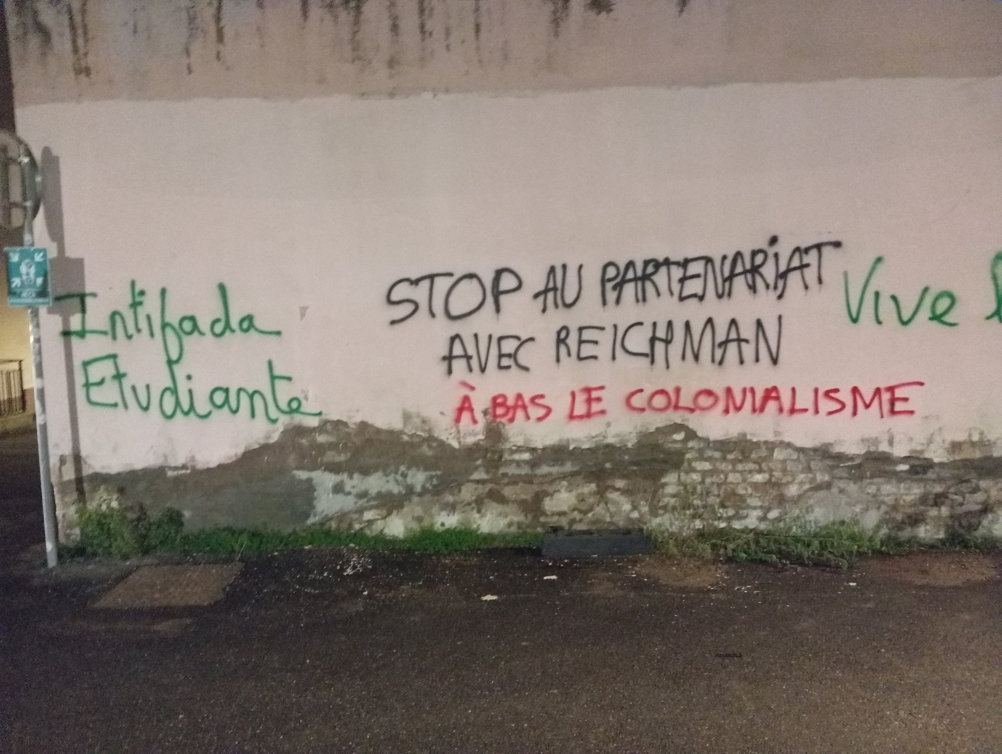 Slogans dans les rues de Strasbourg / X