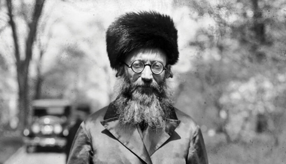 Le Rav Abraham Isaac Kook en 1924, Wikimédia Commons.