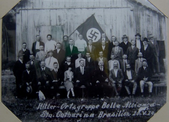 Groupe nazi brésilien « Bella Alliança », 1929. Santa Catarina, mais sur un territoire appartenant aujourd’hui au Rio Grande do Sul.