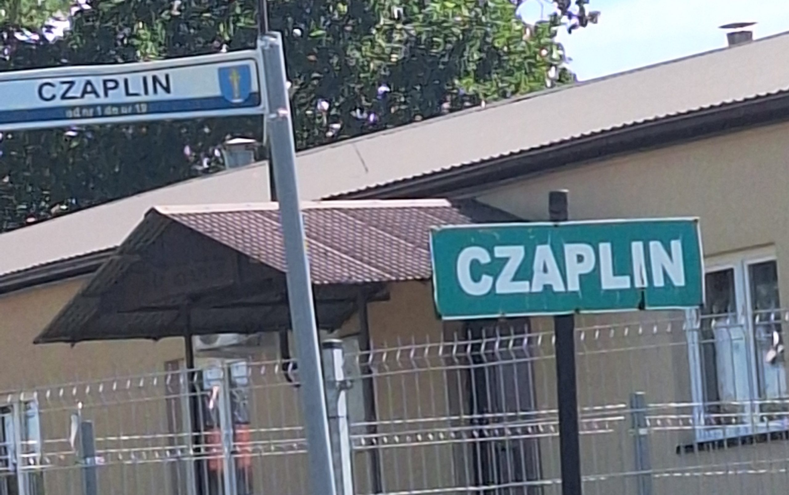 Czaplin entrée du village