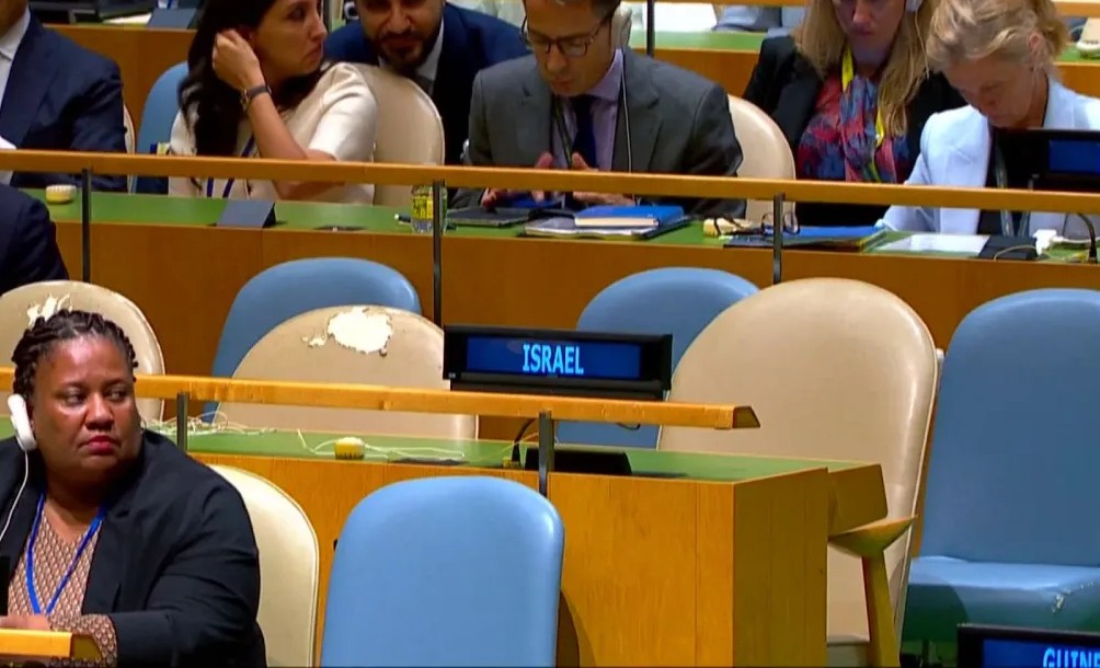 The Israeli delegation's seats empty during Emmanuel Macron's speech at the United Nations on September 22 (Screenshot, BFM TV)